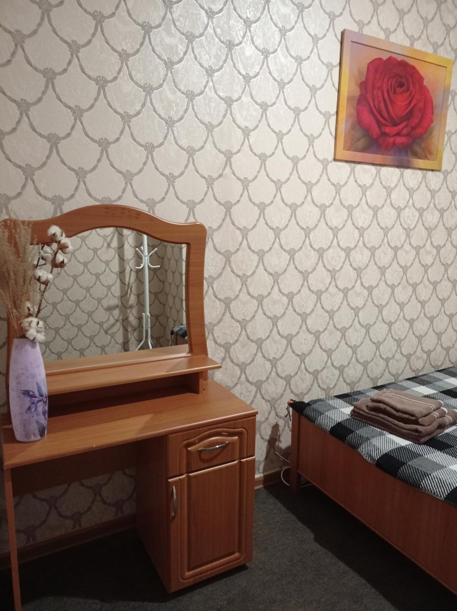 Desyatinnaya Hostel Kiev Esterno foto